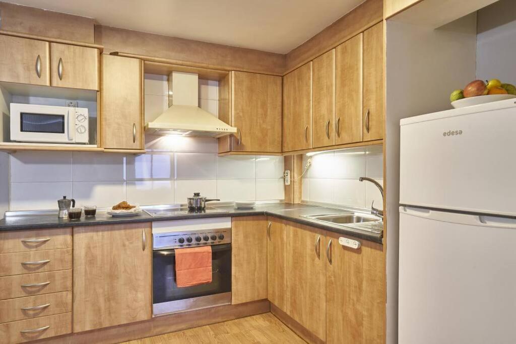 Bebarceloner Sant Andreu Apartments - 1 Bedroom Kültér fotó